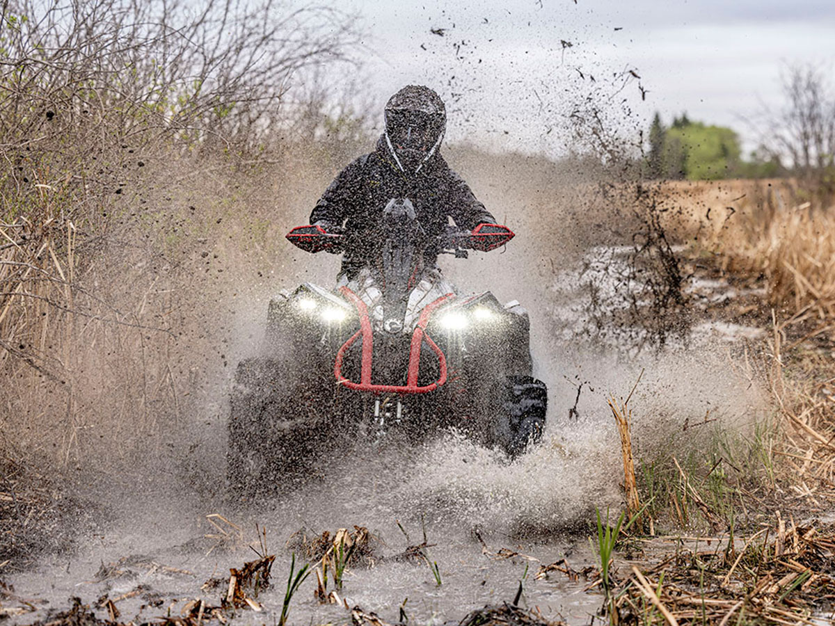 ORV ATV MY24 REN X MR 1000R HyperSilver LegionRed Action SAU1708 RGB 1024x768