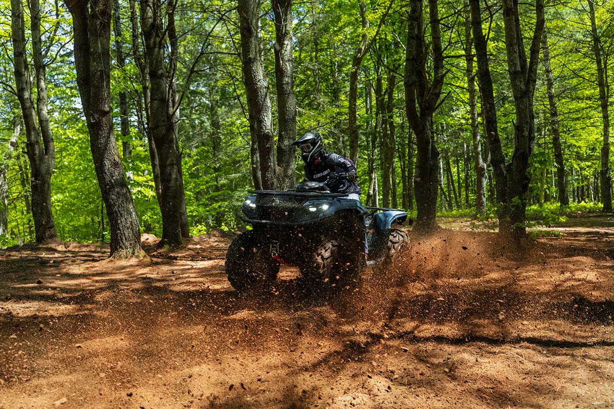 ORV MY26 OUT XT 700 ScandiBlue Action 2968 RGB